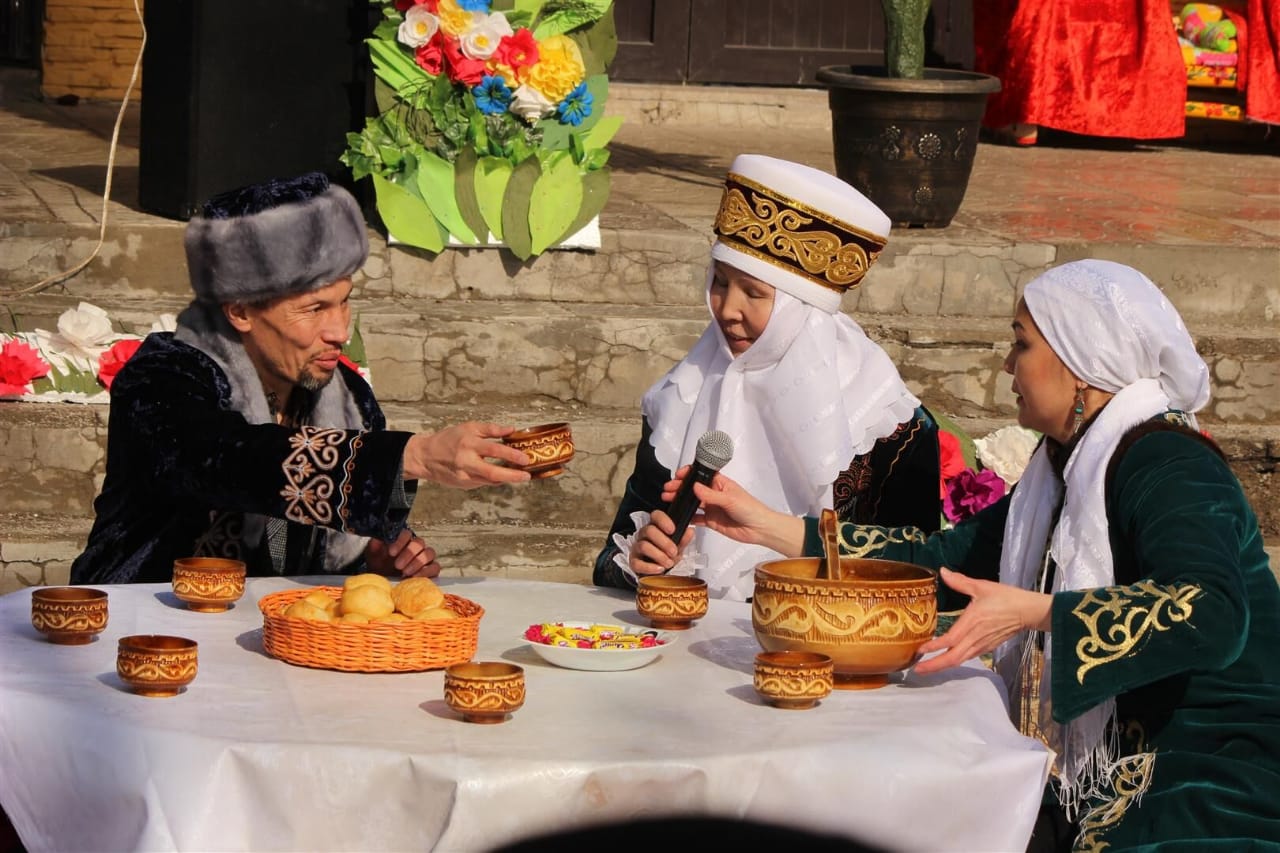 Видео про наурыз. Традиции казахов шашу. С праздником Наурыз. 22 Наурыз. Наурыз в Казахстане.